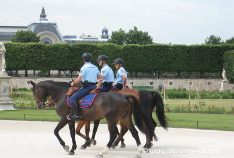 tuileries-gendarmerie